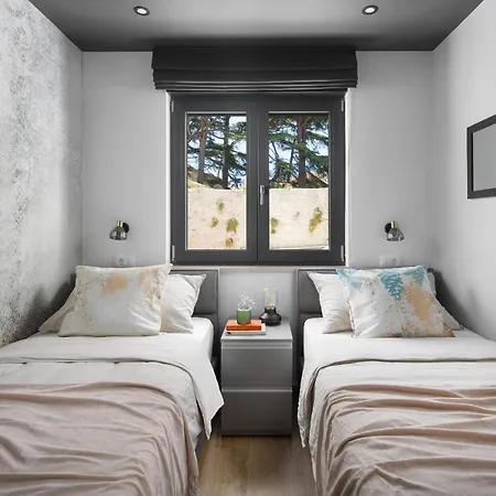 Apartment Walls Novigrad (Istria)